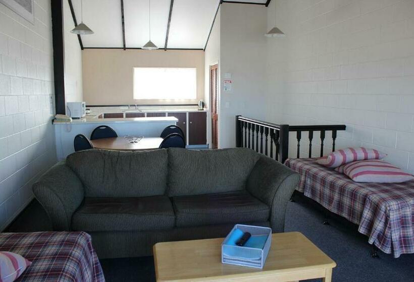 דירת שני חדרים, Mountain View Motel