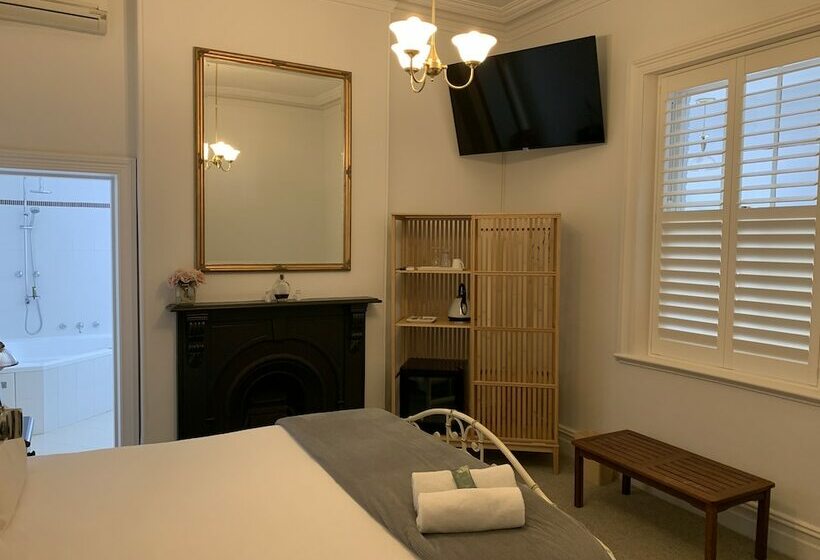 חדר סטנדרט עם מיטת קינג, Arundel S Boutique Accommodation