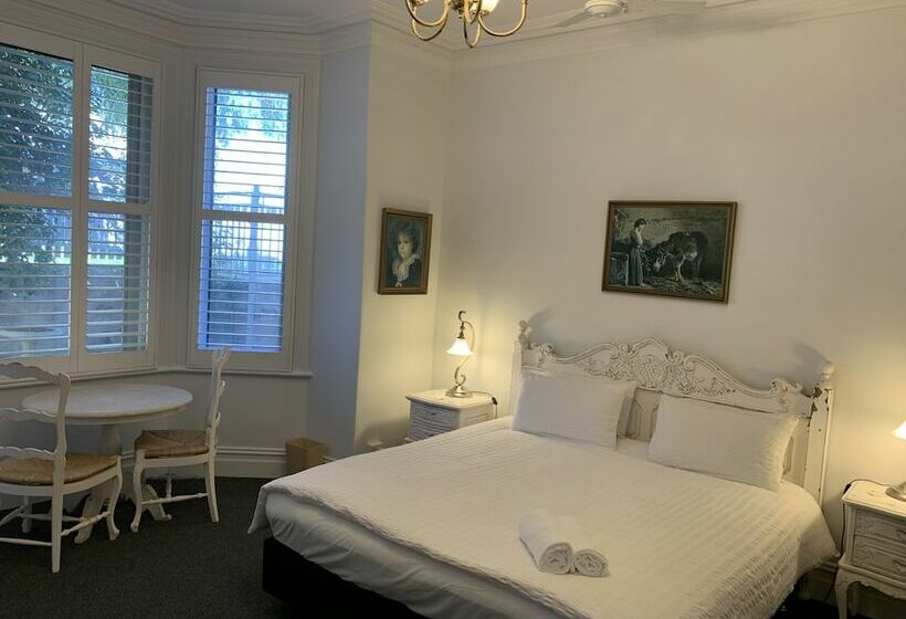 חדר סטנדרט עם מיטת קינג, Arundel S Boutique Accommodation