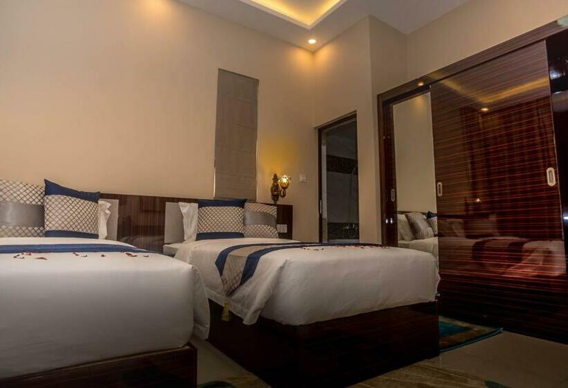 اتاق اکونومی, Asmara