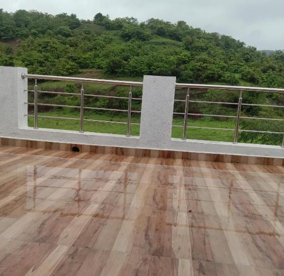 패밀리 룸 산 전망, Berryl Resorts