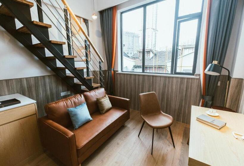 듀플렉스 스위트, Shanghai Fish Inn People Square