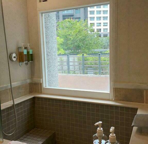 اتاق استاندارد, Hua Ge Hot Spring