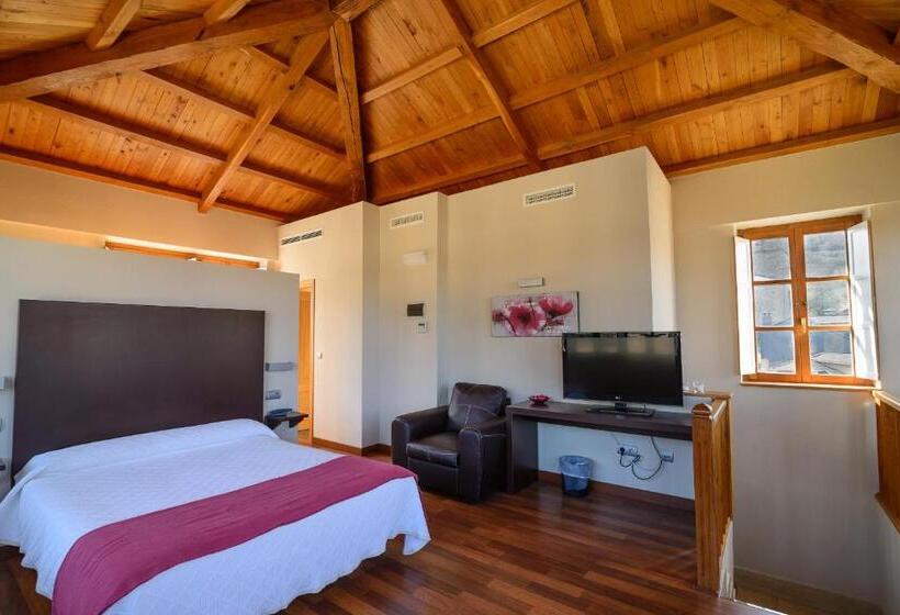 סוויטה, Hostal El Palacio