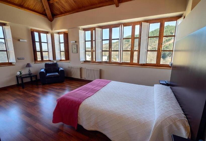 סוויטה, Hostal El Palacio