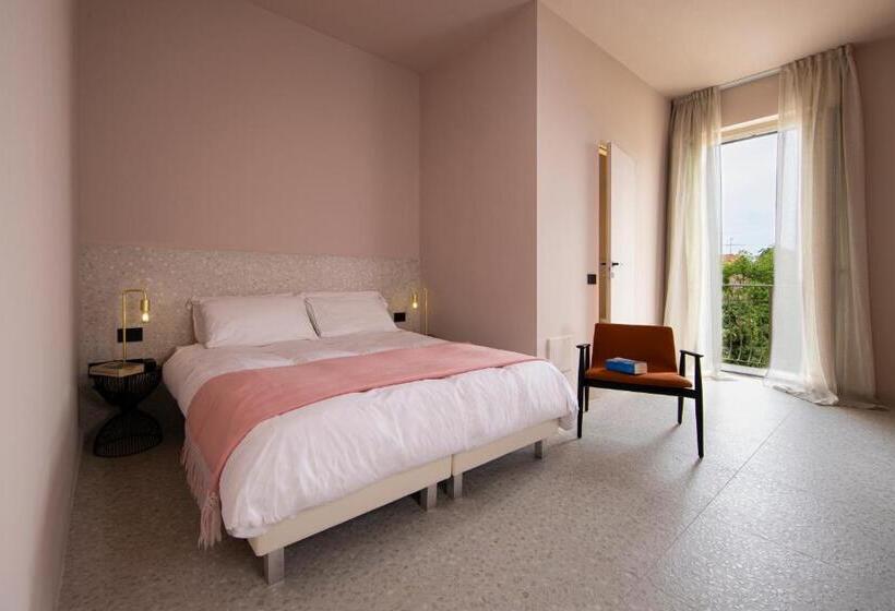 Номер Стандарт Трехместный, Elide Design