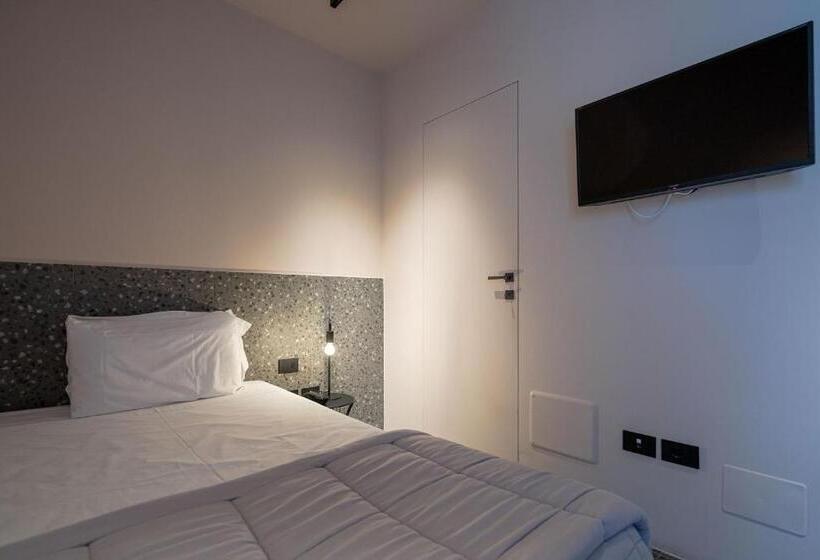 Номер Стандарт Индивидуальный, Elide Design