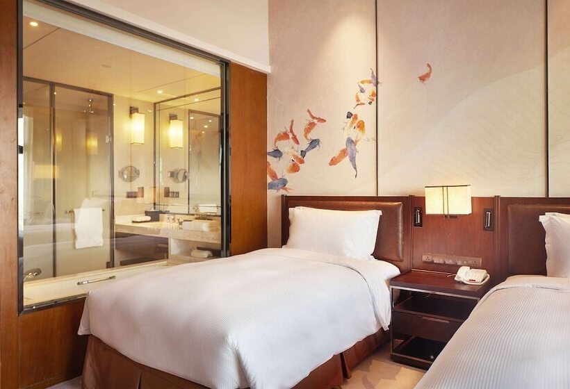 Номер Deluxe, Doubletree By Hilton Ningbo Beilun