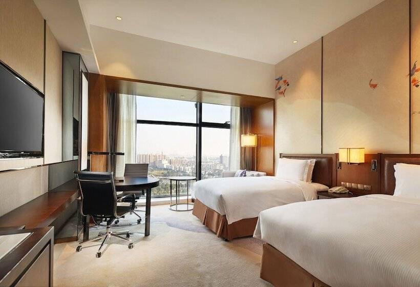 Номер Deluxe Вид на Сад, Doubletree By Hilton Ningbo Beilun