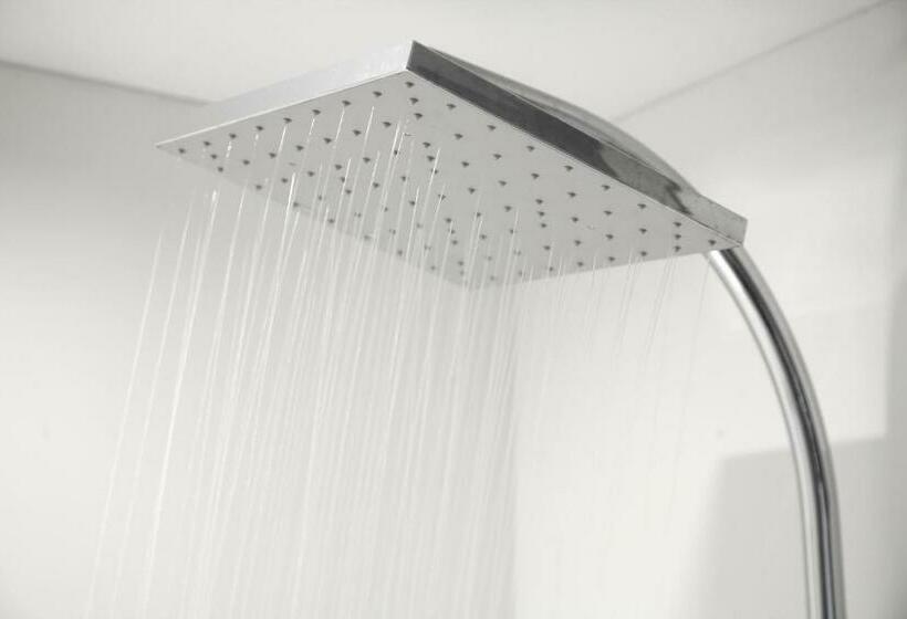 标准工作室, Element Calgary Airport