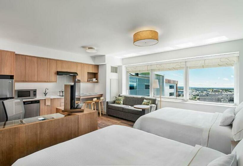 标准工作室, Element Calgary Airport