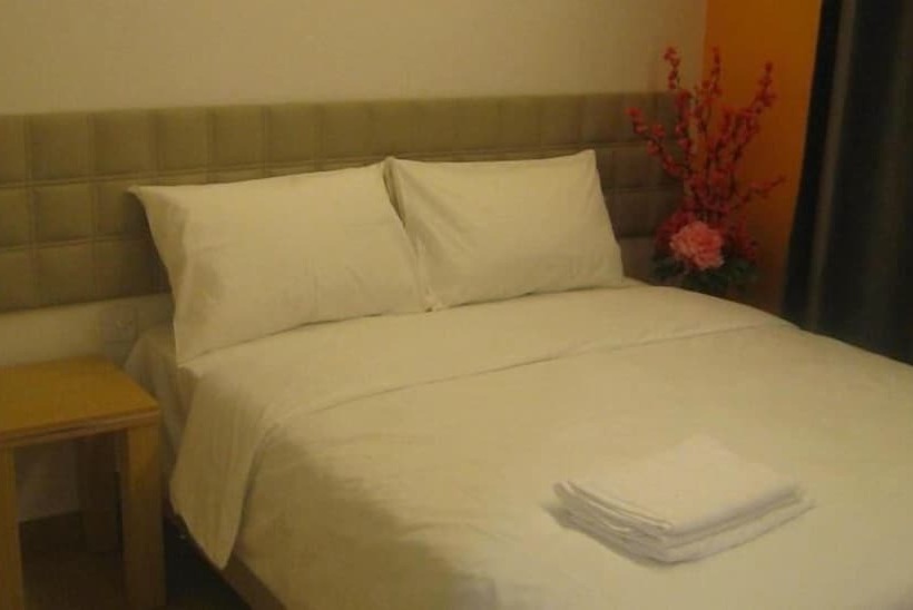 חדר דלוקס, Gm City