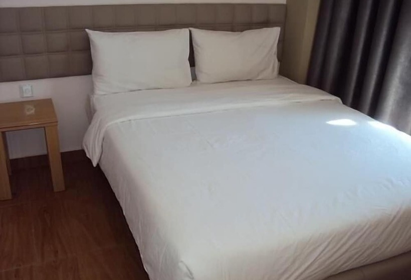 חדר דלוקס, Gm City