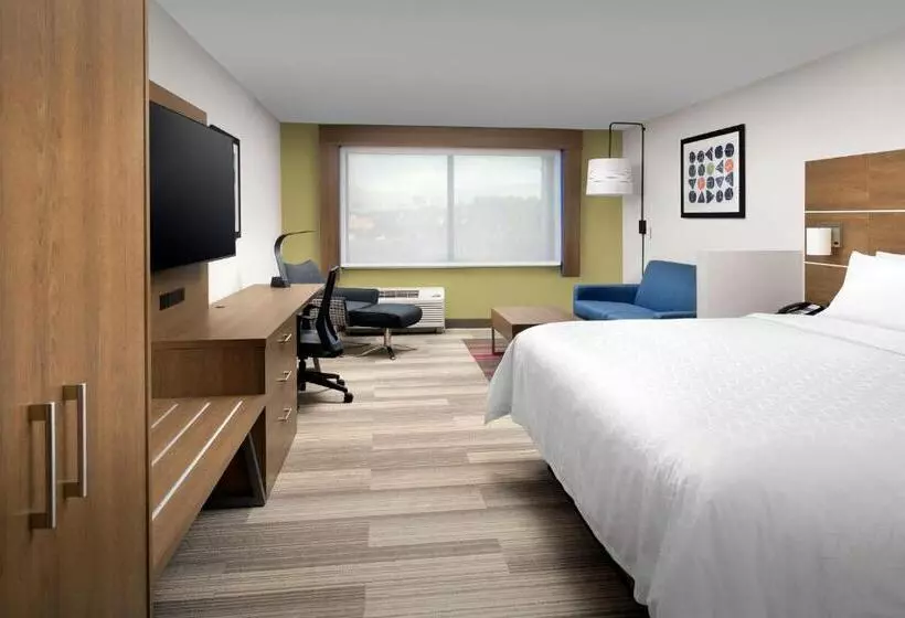 身障者適用スイートルーム, Holiday Inn Express Pensacola Downtown, An Ihg
