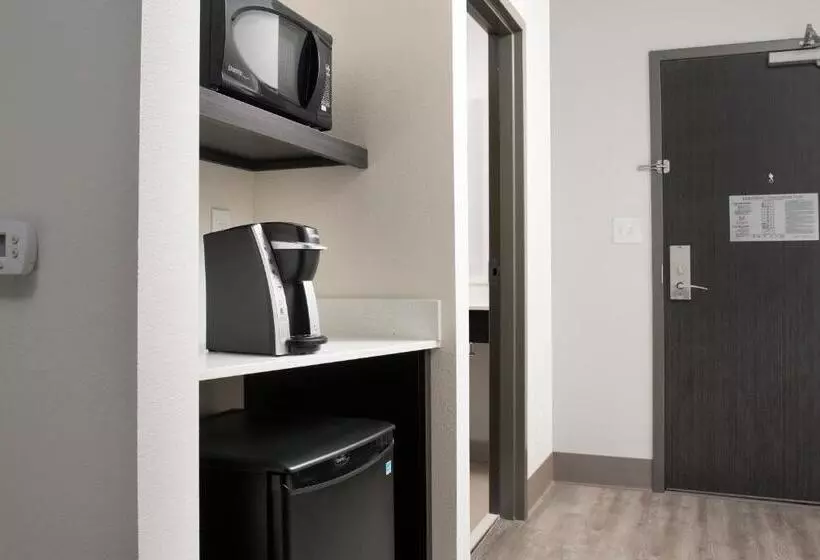 身障者適用スタンダードルーム, Holiday Inn Express Pensacola Downtown, An Ihg