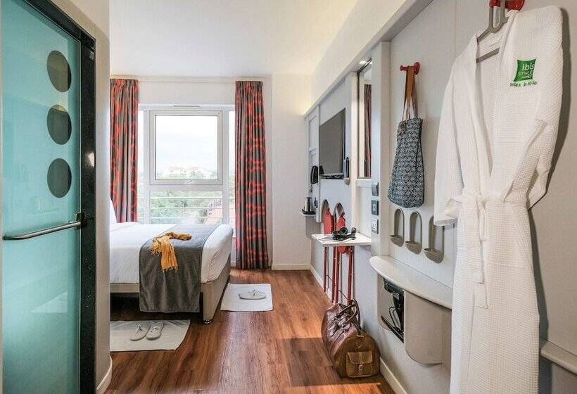 ダブルベッドスタンダードルーム, Ibis Styles Nairobi Westlands