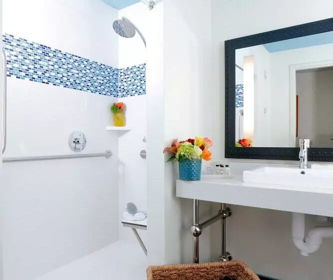 身障者適用スイートルーム, Indigo Orange Beach   Gulf Shores, An Ihg