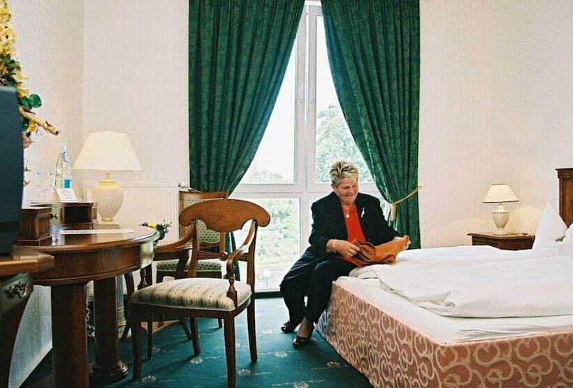 غرفة قياسية, Kurpark