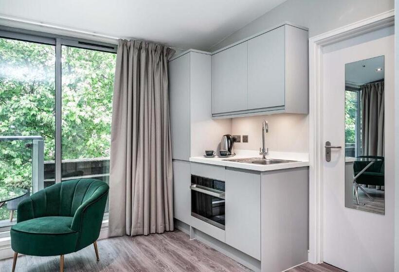 バルコニー付きスタンダードステューディオ, The Regent Apart