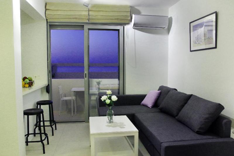 エクゼクティブルーム, The Arnawa