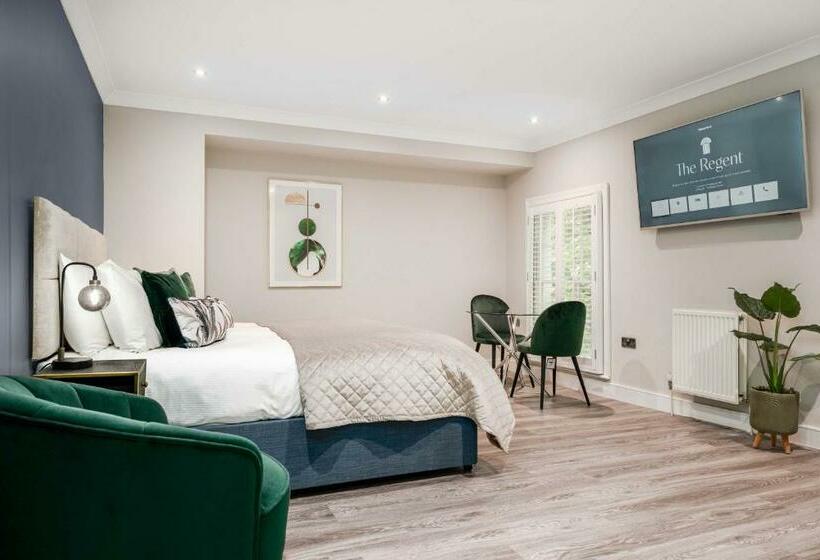 スタンダードスタジオ, The Regent Apart