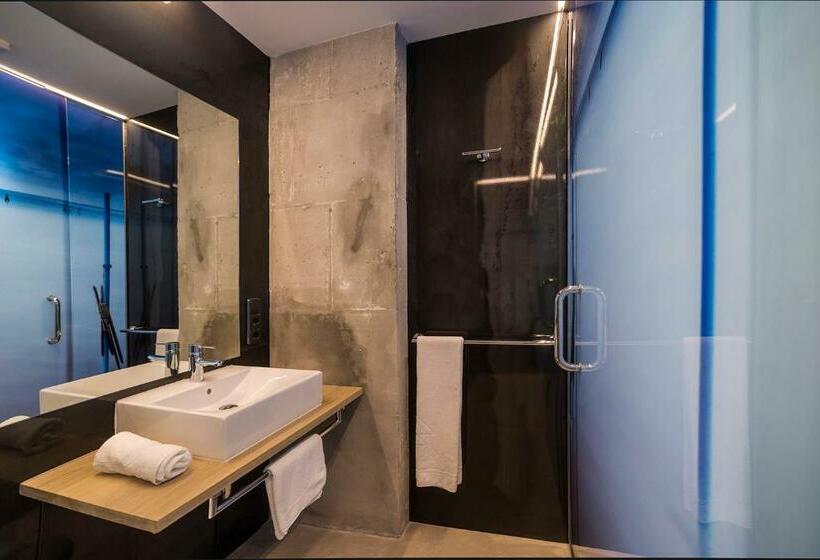 חדר סטנדרט, Zerupe