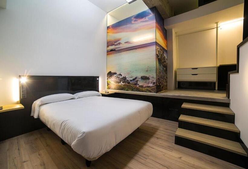 חדר סטנדרט לשלושה, Zerupe