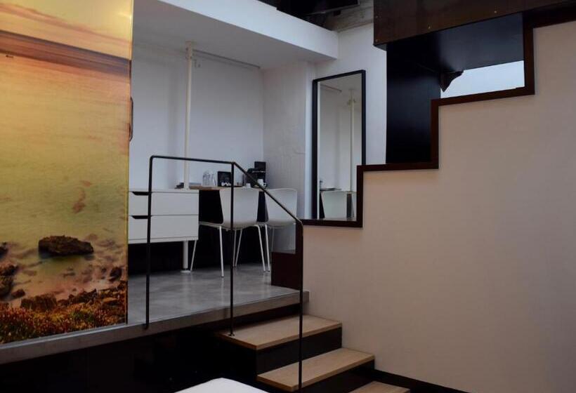 חדר סטנדרט לשלושה, Zerupe