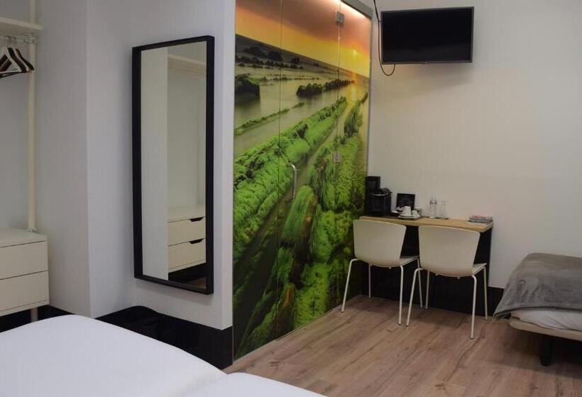 חדר סטנדרט לשלושה, Zerupe