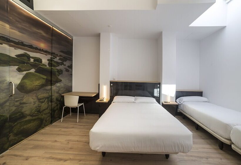 חדר סטנדרט לארבעה, Zerupe