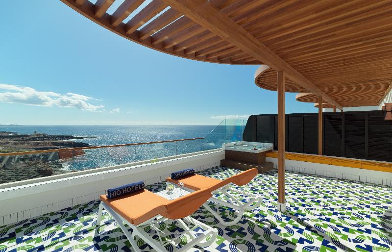 חדר סטנדרט לשלושה, Zerupe