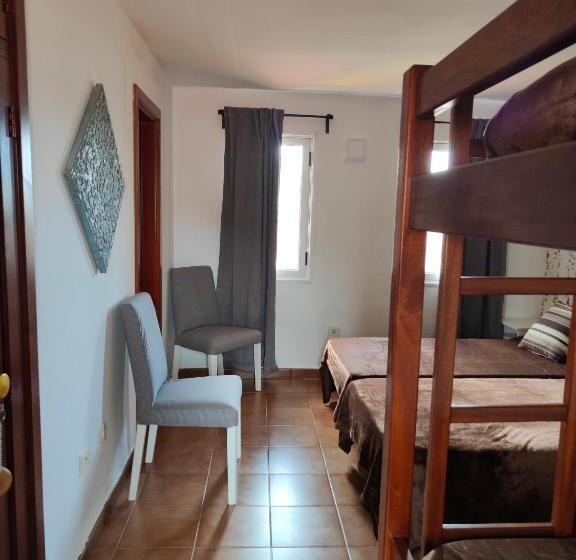 4인용 스탠다드 룸, La Hoyilla Hostel   La Aldea