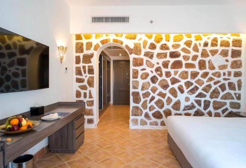 اتاق لوکس با چشم‌انداز استخر, Pickalbatros Villaggio Aqua Park   Portofino Marsa Alam