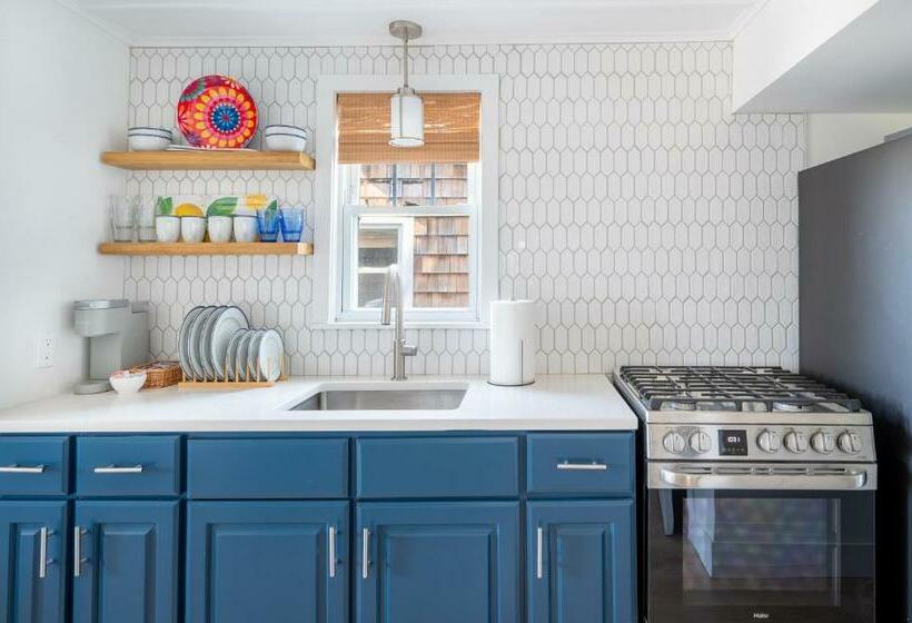 Дом 2 Спальни, Marina Bay Cottages