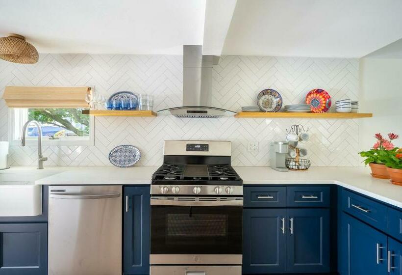 Дом 2 Спальни, Marina Bay Cottages