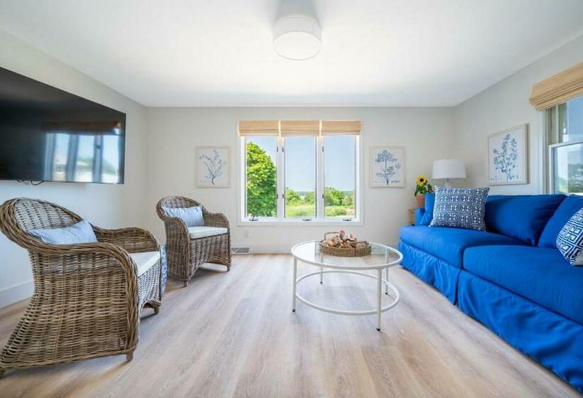 Дом 2 Спальни, Marina Bay Cottages