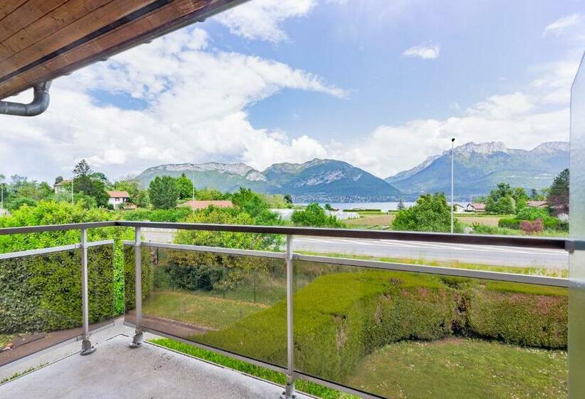 סוויטת דופלקס, La Parenthèse Enchantée