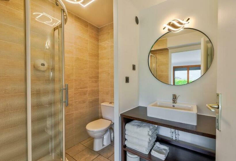 סוויטה עם טרסה, La Parenthèse Enchantée