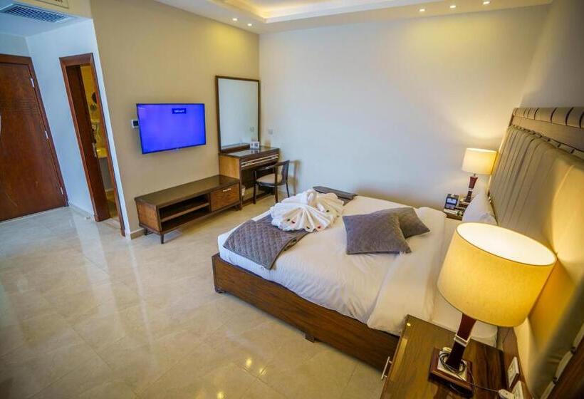 اتاق خانوادگی, Petra Icon