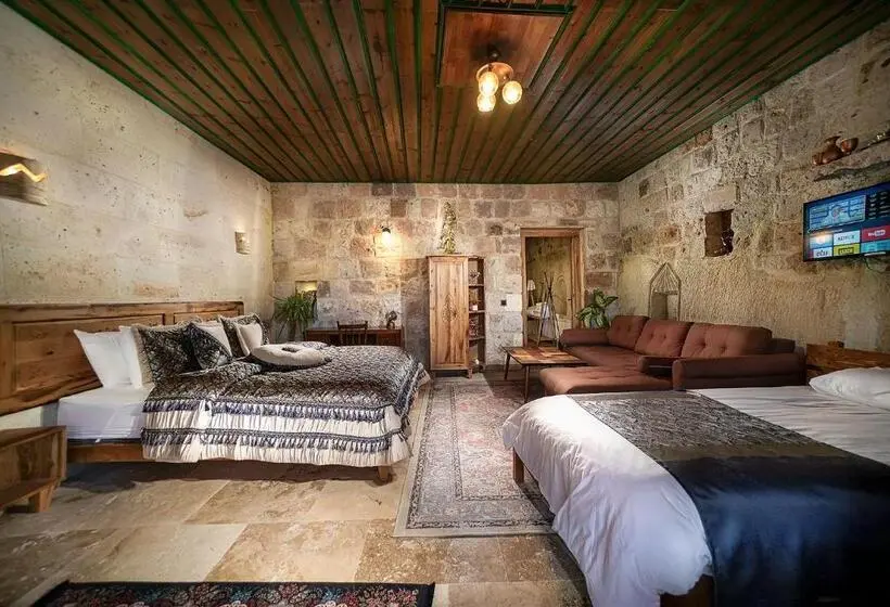 اتاق خانوادگی, Serene Premium Stone House