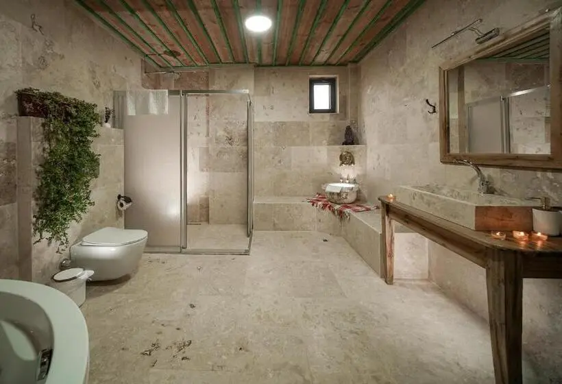 سوئیت با وان آب گرم, Serene Premium Stone House