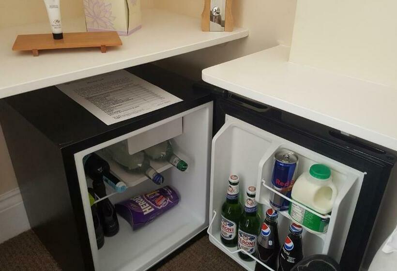 غرفة إقتصادية, Beaumond Cross Inn