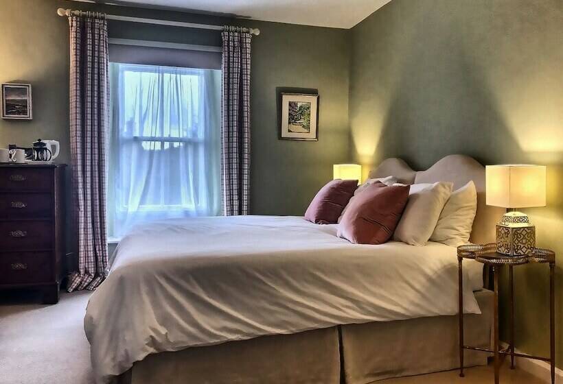 غرفة قياسية سرير كينج, Grove House