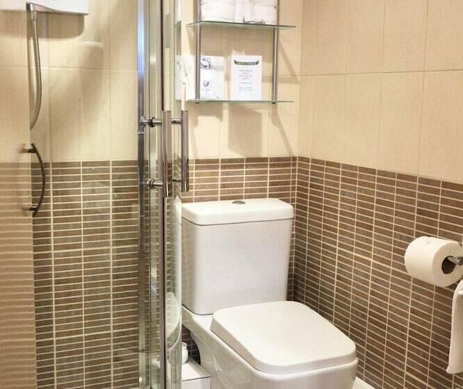 غرفة قياسية سرير كينج, Grove House