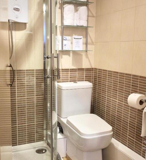 غرفة قياسية, Grove House