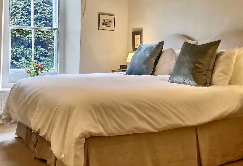 غرفة قياسية سرير كينج, Grove House