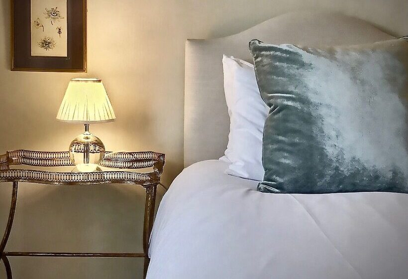 غرفة قياسية سرير كينج, Grove House