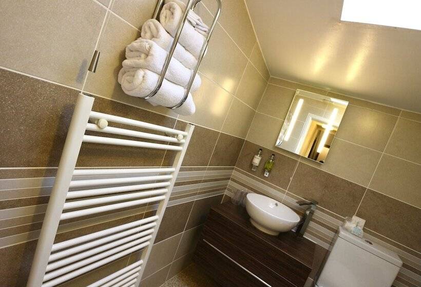 غرفة قياسية سرير كينج, Grove House