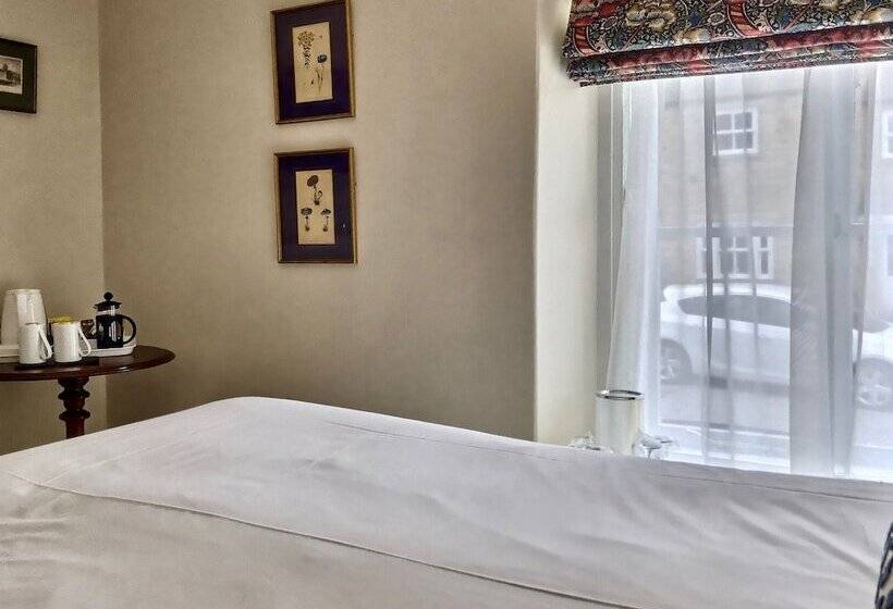 غرفة قياسية, Grove House