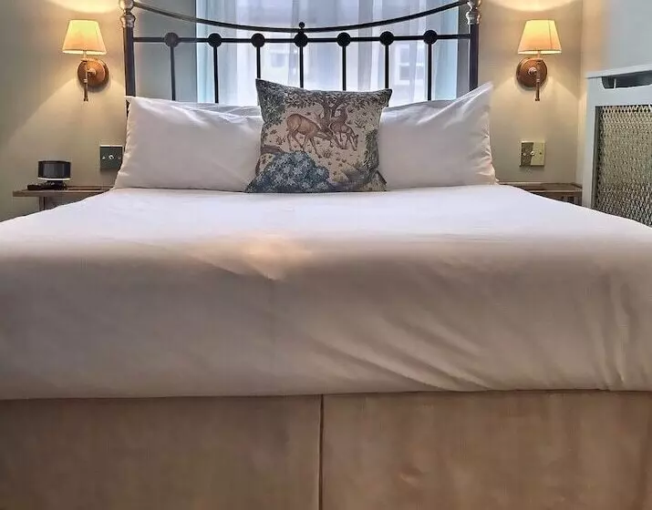 ベーシックルーム, Grove House